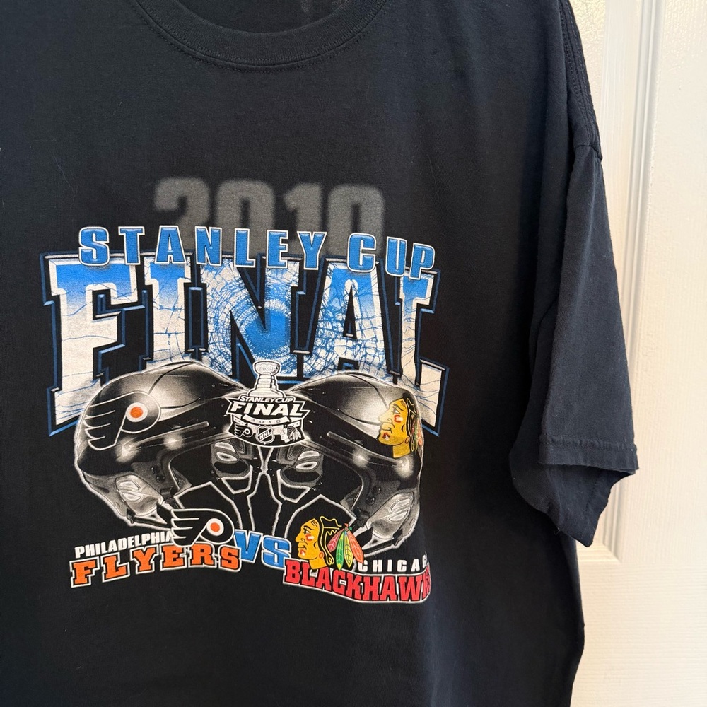 2010 Stanley Cup Finals Flyers VS Blackhawks T-shirt - Picture 2 of 3